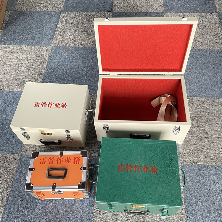 五营爆破工程作业箱如何选择？玻璃钢与传统材质的全面对比